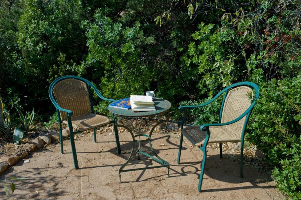 To The Garden Guest House Angairia Exterior photo