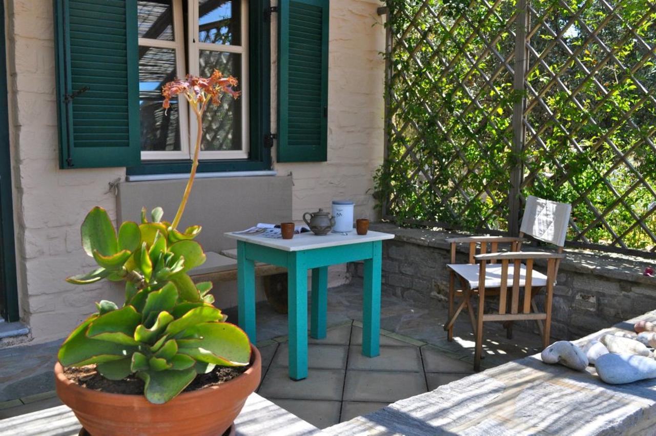 To The Garden Guest House Angairia Exterior photo